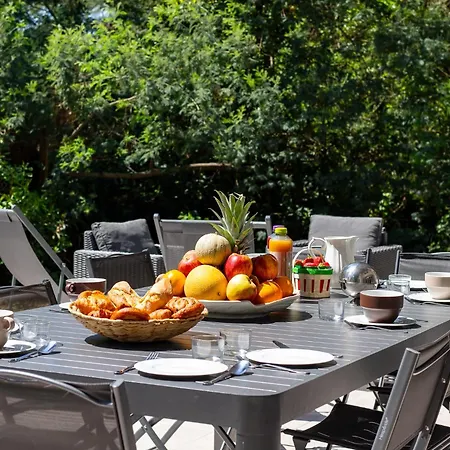 Spacieuse Dans Le Village De La Vigne Acces Direct 12 Pers Вилла