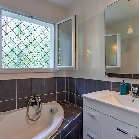 Spacieuse Dans Le Village De La Vigne Acces Direct 12 Pers Вилла *