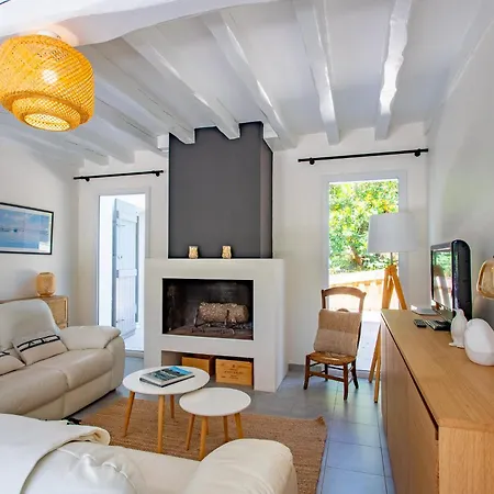 Spacieuse Dans Le Village De La Vigne Acces Direct 12 Pers * Леж-Кап-Ферре